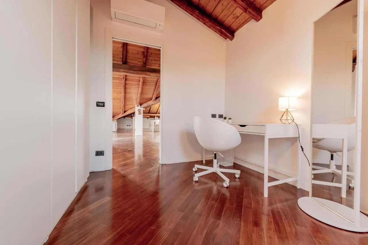 Realkasa Attico Indipendenza Lejlighed Bologna 0*,